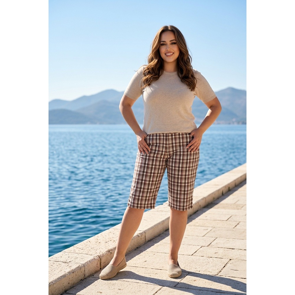 Zoey & Beth Plus Brown Plaid Knee Length Shorts Womens Size 3X Pink Accent Check